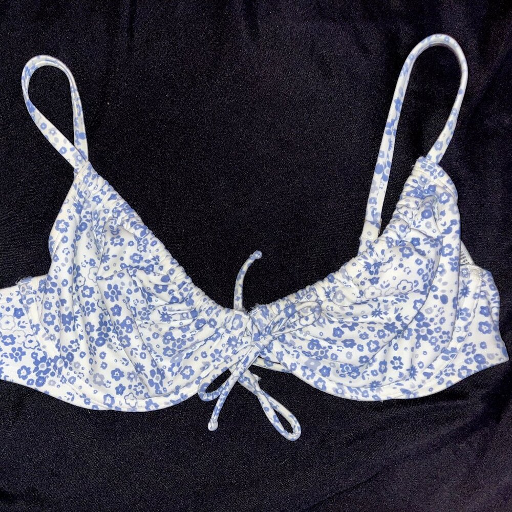 Hollister Blue Floral Underwire Bikini Top